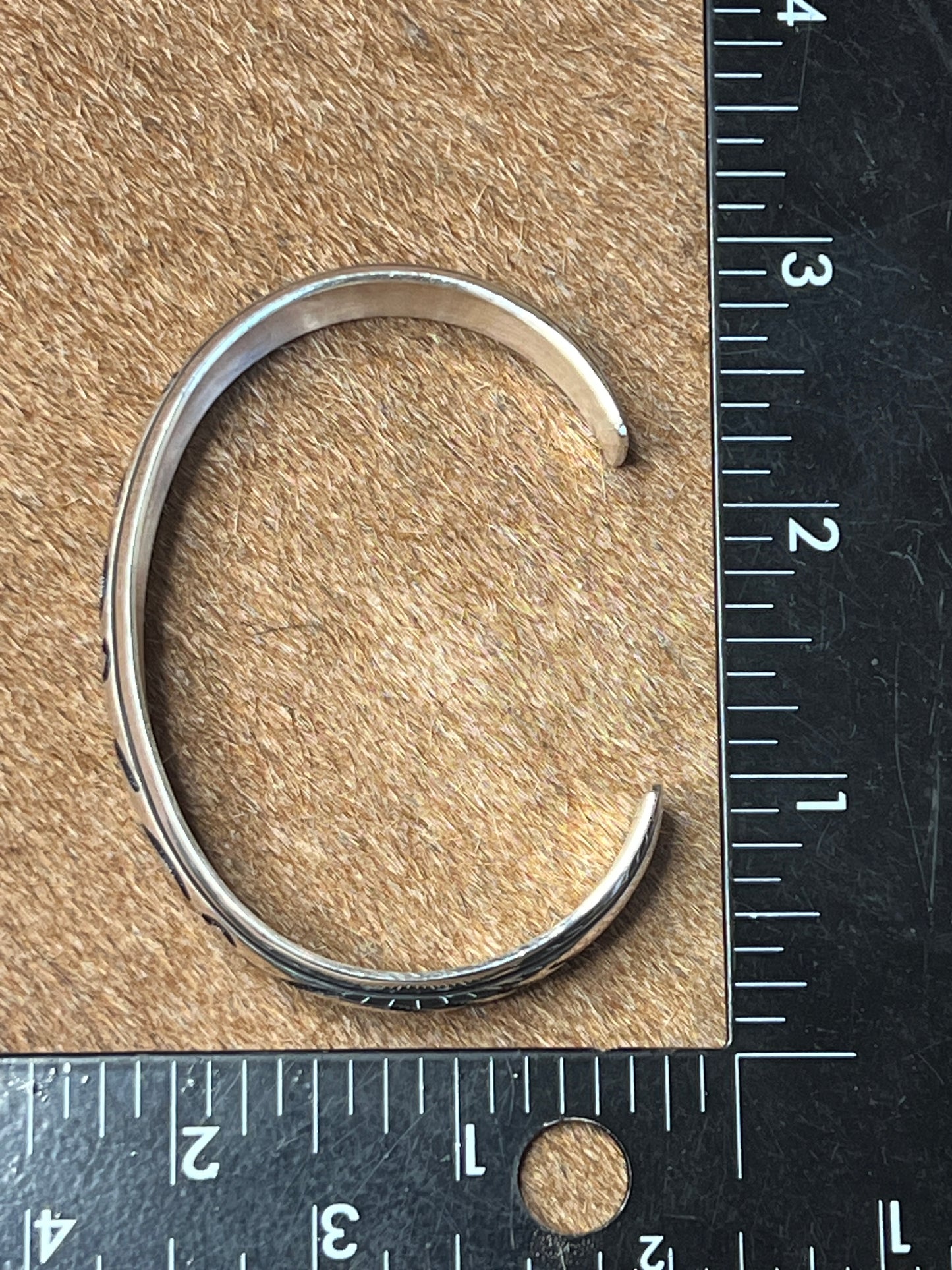 GENUINE STERLING SILVER NAVAJO TOMMY AND ROSE SINGER CUFF