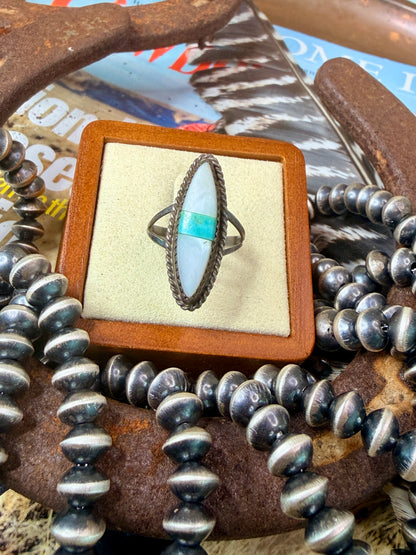 Vintage Zuni Turquoise & Mother of Pearl Ring size 6