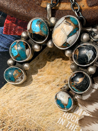 Augustine Largo Blue Ice Dahlia Naja Necklace
