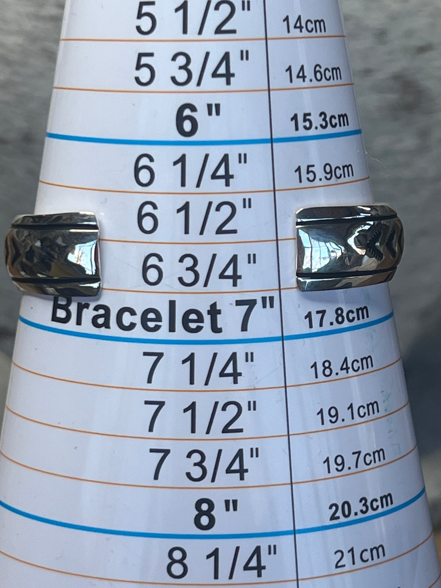 GENUINE STERLING SILVER NAVAJO TOMMY AND ROSE SINGER CUFF