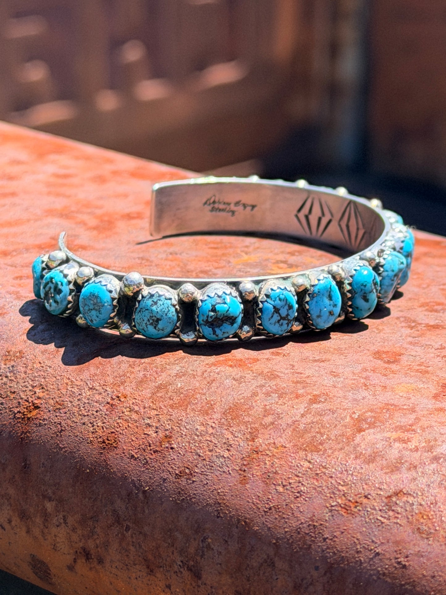 Navajo Natural Kingman Turquoise Nugget Row Sterling Silver Bracelet Hammered Cuff