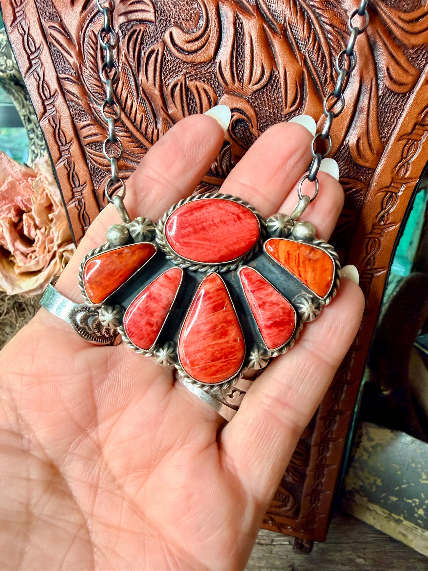 Augustine Largo Half Cluster Spiny Necklace