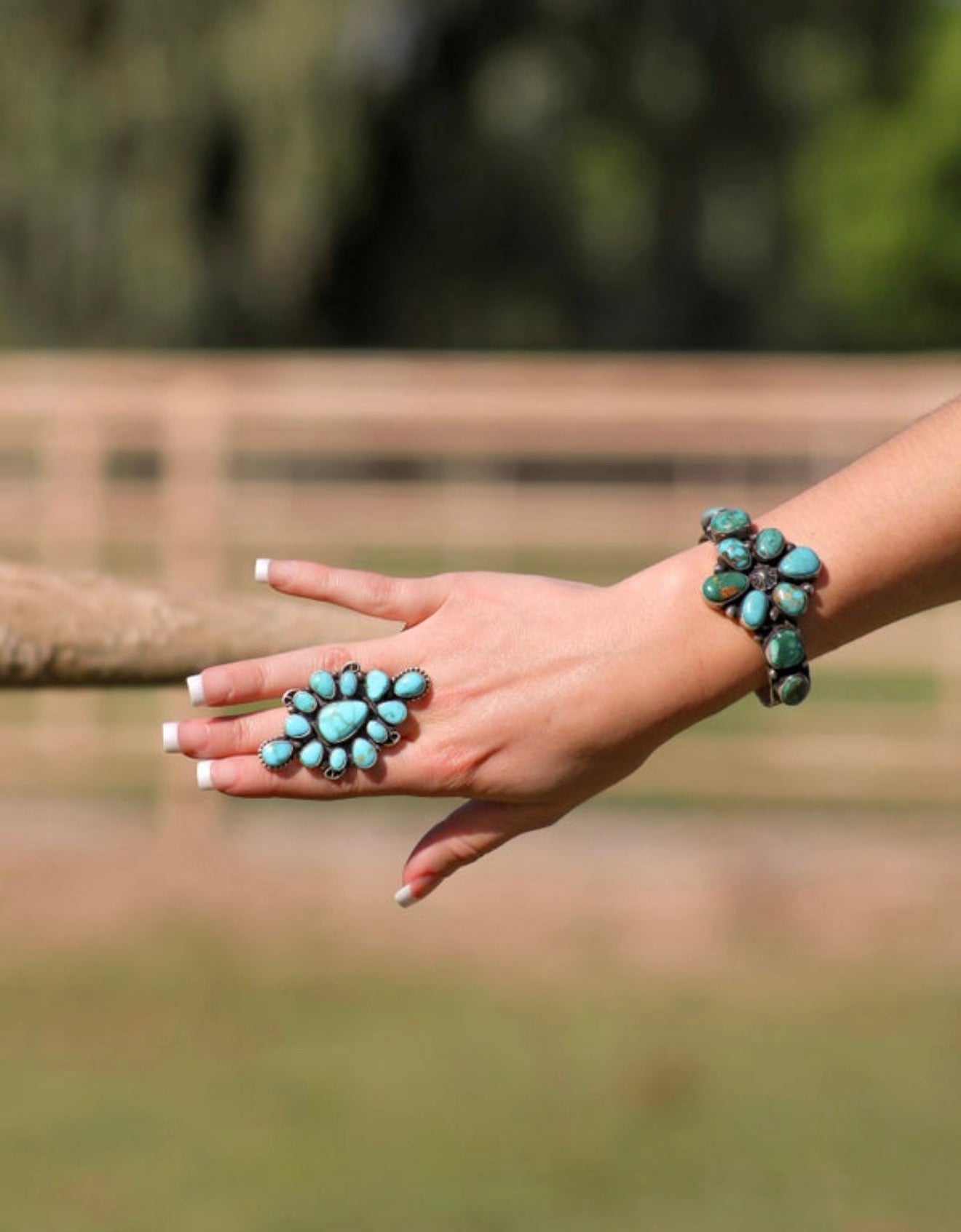 Native Made by Sheila Becenti, 13 Stone Kingman Turquoise & Sterling Sliver Adjustable Cluster Ring