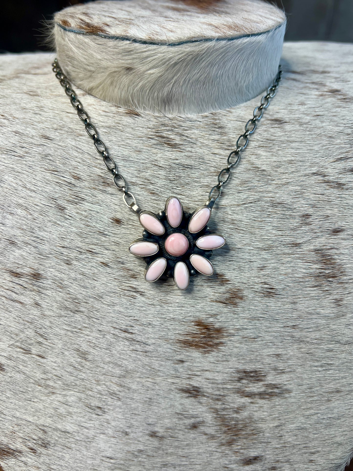 Navajo Pink Conch Cluster Necklace Sterling Silver B. Lee