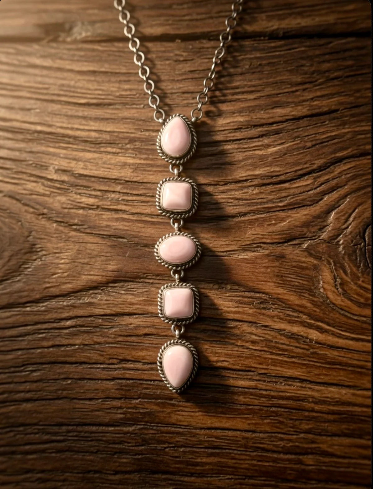 Native Made Queen Pink Conch Shell & Sterling Silver Necklace